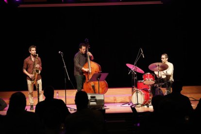 El Trio Gabriel Amargant va actuar ahir a l’Espai Orfeó de Lleida.