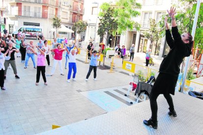 Mollerussa celebra per primera vegada el Dia de la Gent Gran