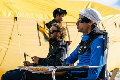 Kilian, recuperant forces al camp base.