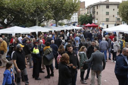 Miles de visitantes en la XVIII edición de la feria del membrillo en Tremp. 