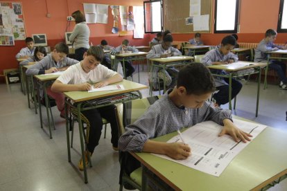 Imatge d'arxiu de les proves de competències de sisè de primària.