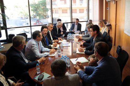 Imatge de la reunió d’ahir de la taula estratègica de l’aeroport d’Alguaire.