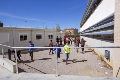 Els barracons de l’institut no desapareixeran amb l’ampliació.