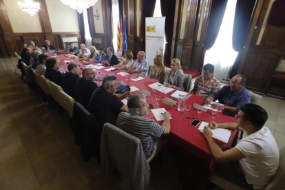 La reunió s'ha celebrat a la subdelegació del Govern espanyol a Lleida.