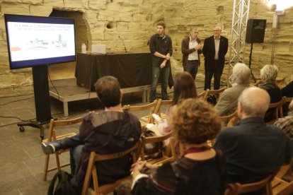 Un momento de la conferencia del historiador Gerard Pamplona, ayer en la Seu Vella. 