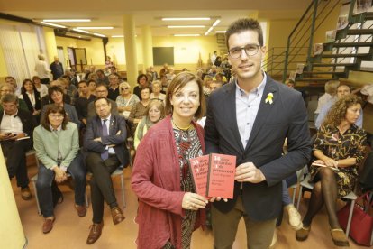 Borràs, ayer en casal cívico de la Mariola con Toni Postius. 