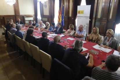 La reunión se celebró en la subdelegación del Gobierno central en Lleida.