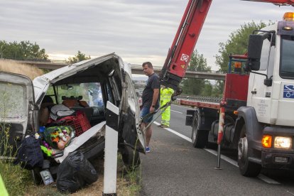 Un dels vehicles implicats en la col·lisió a l’A-2 a Bellpuig.