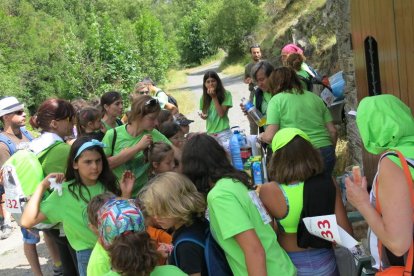 Niños y mayores participaron en la Marxa y el festival.