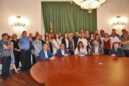 La consellera Laura Borràs va presidir ahir la firma del conveni.