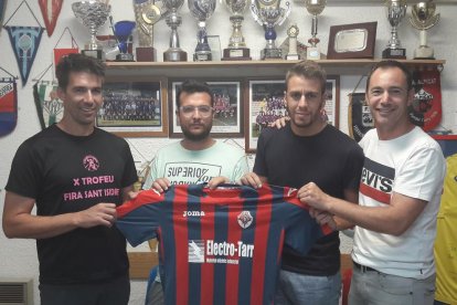 Pep Boté, Richi Merino, Edu Berrocal y Xavier Olivé, ayer durante la presentación del técnico.