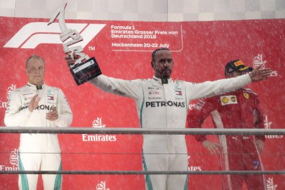 Hamilton se llevó la victoria en un gran premio un poco caótico y con ello vuelve a liderar el Mundial.