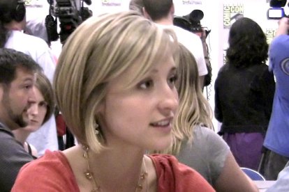 Arrestan a la actriz Allison Mack, implicada en la secta Nxivm