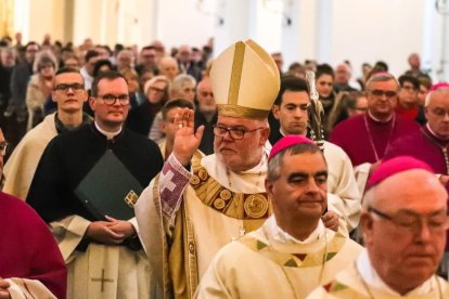 El cardenal Reinhard Marx, a l’arribar a la Conferència Episcopal.