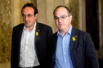 Els diputats de JxCat, Jordi Turull (dreta), y Josep Rull, arriben al Parlament de Catalunya.