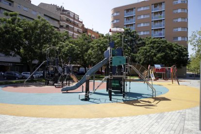 Imagen del parque de la plaza de Màrius Carretero.