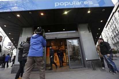 Entrada de la seu del PP, al Carrer Génova de Madrid, on va acudir la Policia el 2013 per notificar la denúncia presentada contra el partit l'extresorer i exsenador Luis Bárcenas.