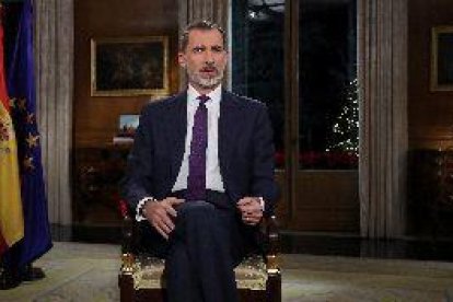 Felipe VI insta a garantizar la convivencia en España