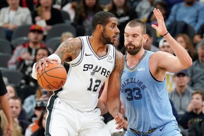 Marc Gasol voreja el triple doble