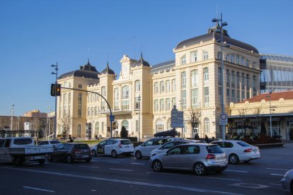 Vista de l’estació de trens de Lleida, que allotja el bar.