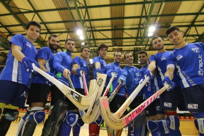 Los jugadores del Lleida Llista posan esta semana en la pista del Onze de Setembre, antes de afrontar la Copa del Rey.