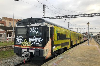 Nou atac vandàlic al tren de la R-12