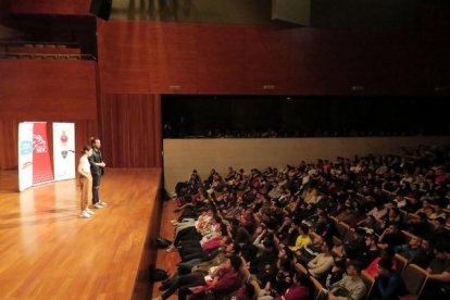 Conscienciació per la prevenció d'accidents de trànsit per prop de mil cinc-cents adolescents de Lleida