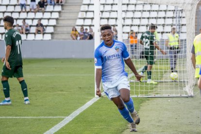 Joanet celebra el gol que marcó el domingo ante el Espanyol B. 