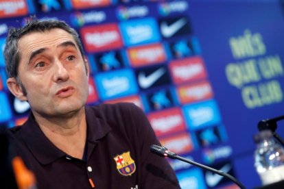 Ernesto Valverde durant la roda de premsa prèvia al partit.