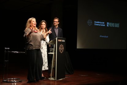 Isona Passola, presidenta de l’Acadèmia, ahir amb Castillo i Pla.