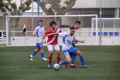 El Mollerussa no pudo superar la defensa del Artesa de Segre, que acabó llevándose  un punto