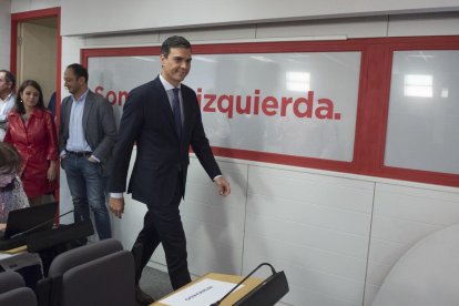 El secretari general del PSOE, Pedro Sánchez, ahir, a la seu del partit a Ferraz.