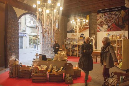 La tienda de Navidad de Alba en el Palau dels Marquesos, abierta.