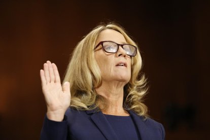 Christine Blasey Ford, en el momento de prestar juramento ante el Comité Judicial del Senado de EEUU.