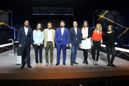 Els representants polítics abans de començar el debat de electoral de TV3.