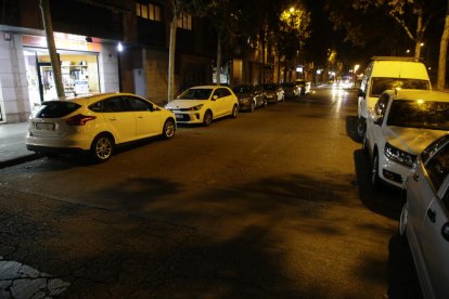 Vista del lugar donde ayer tuvo lugar el atropello en la calle Xavier Puig i Andreu. 