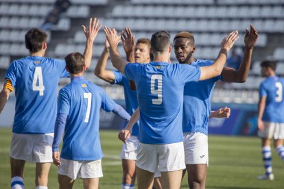 El equipo acabará el año como líder en solitario de su grupo.