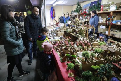 Poca il·luminació al mercat de Lleida