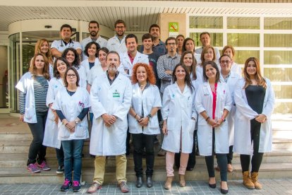 Foto de familia de los investigadores de Lleida, liderados por el doctor Ferran Barbé. 