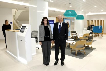 Cristina de Parias, directora de BBVA España, i Francisco González.