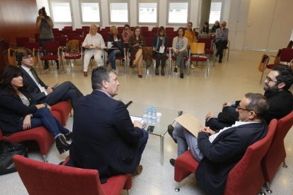 Un momento de la mesa redonda de ayer.