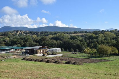 Les instal·lacions de l’escola eqüestre a l’Alt Urgell.