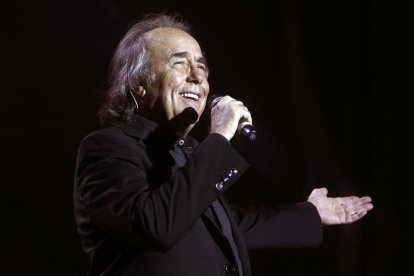 Joan Manuel Serrat, en una foto d’arxiu d’una actuació.