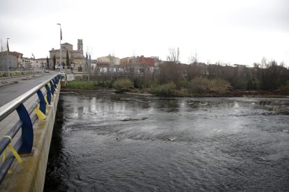 Imatge ahir del riu Segre al seu pas per Torres de Segre.