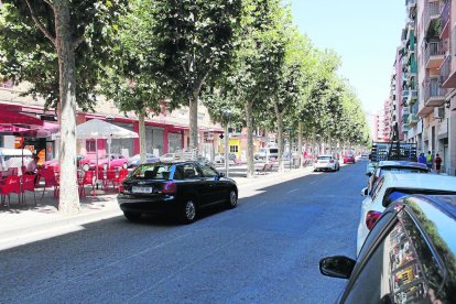 Carril del carrer Doctora Castells en el qual els veïns denuncien l’excés de velocitat.