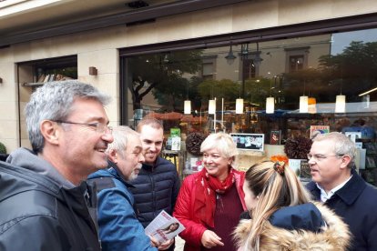 Cañadell va visitar ahir el mercadillo de Guissona.