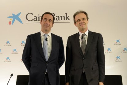 Gonzalo Gortázar i Jordi Gual van presentar el pla a Londres.