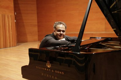 Un momento del recital de Volodos en el Auditori Enric Granados.