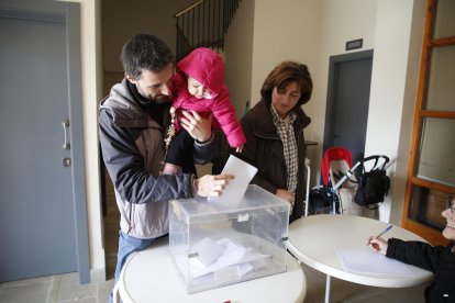 Sunyer canvia el nom de la plaça de la Constitució pel d'1 d'octubre