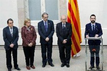 Torrent se reúne en el Parlament con el jefe de los Mossos